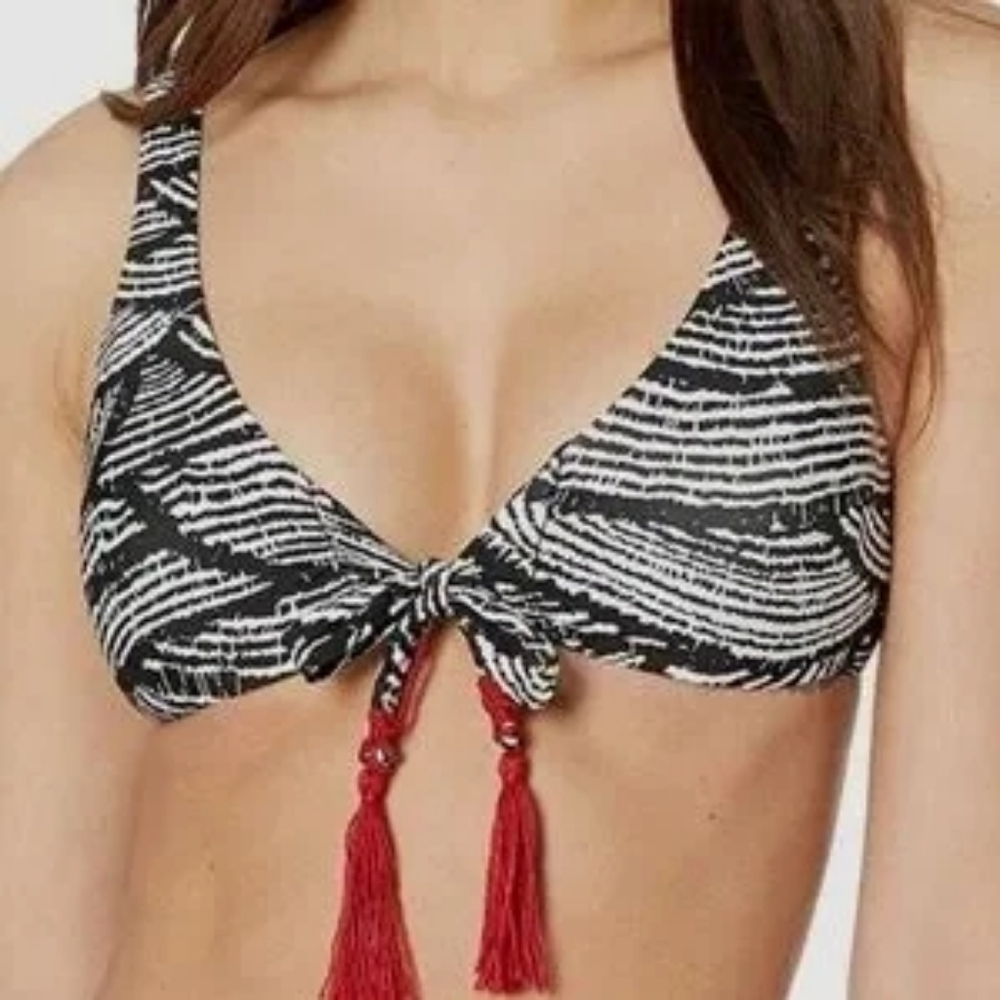 Becca Black and White Patterned Bikini Top, Size D (Fits Like L)